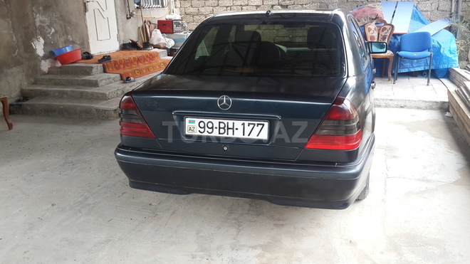 Mercedes C 220 1998, 239,000 km - 2.2 l - Bakı