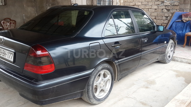 Mercedes C 220 1998, 239,000 km - 2.2 l - Bakı