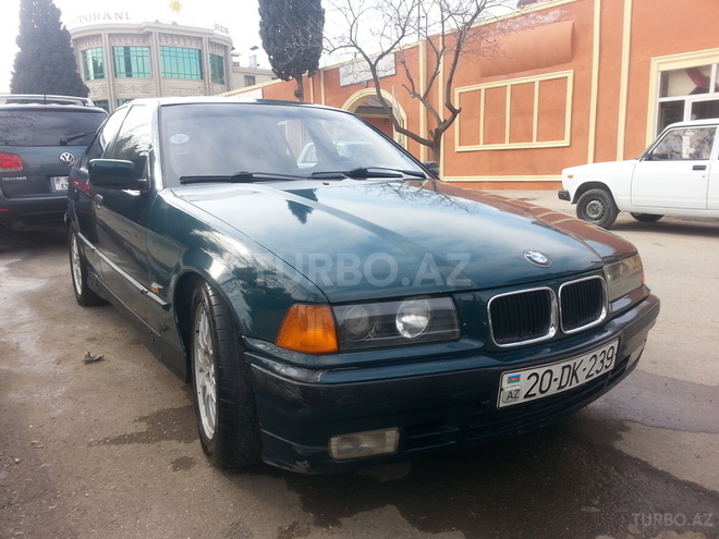 BMW 318 1993, 348,000 km - 1.8 l - Gəncə