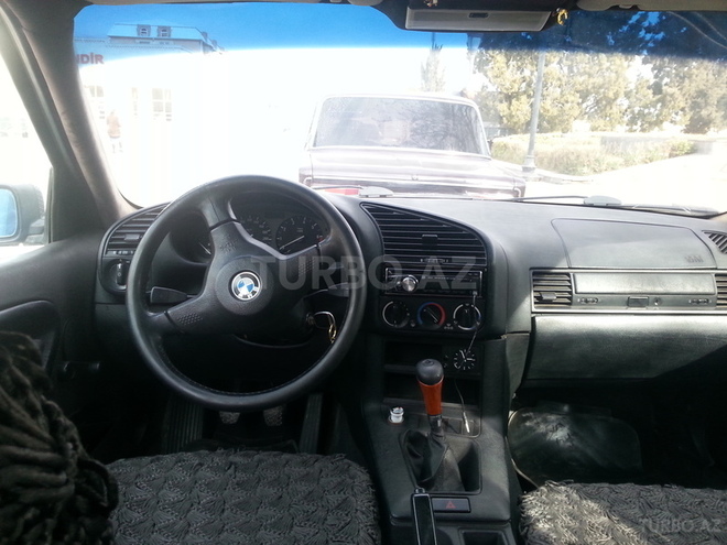 BMW 318 1993, 348,000 km - 1.8 l - Gəncə