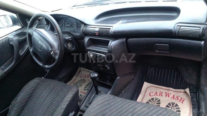 Opel Astra 1994, 250,000 km - 1.6 л - Bakı