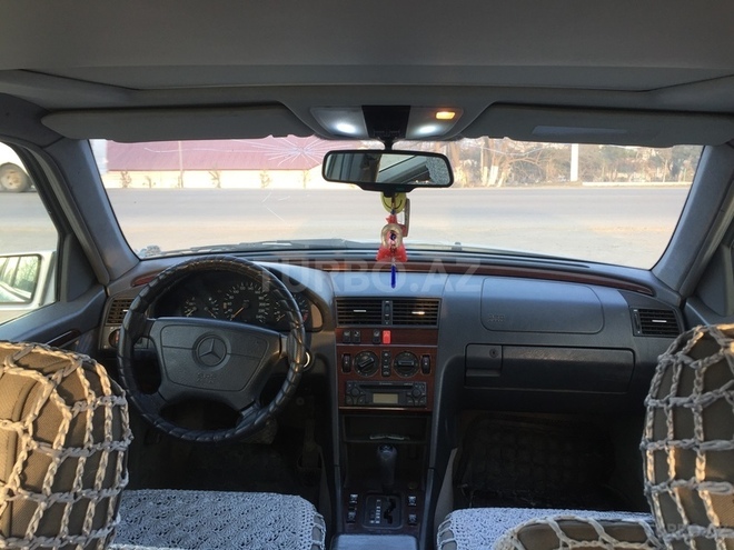 Mercedes C 200 1995, 285,000 km - 2.0 l - Qazax