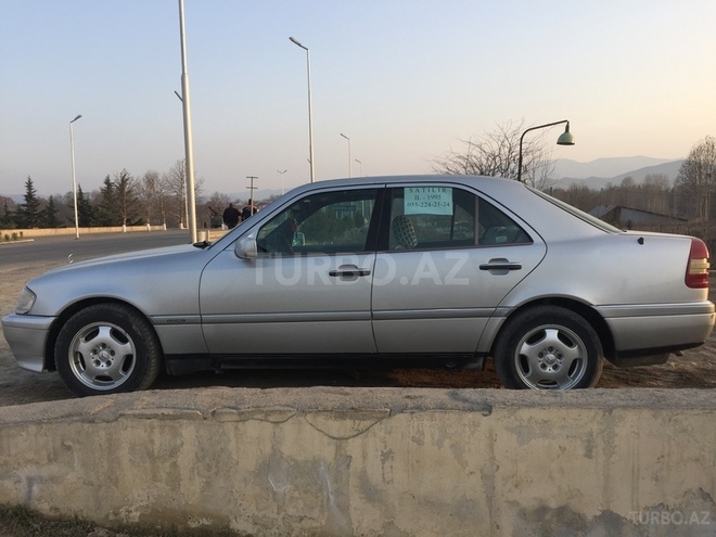 Mercedes C 200 1995, 285,000 km - 2.0 l - Qazax