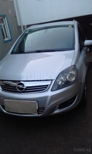 Opel Zafira 2009, 141,000 km - 1.9 л - Qusar