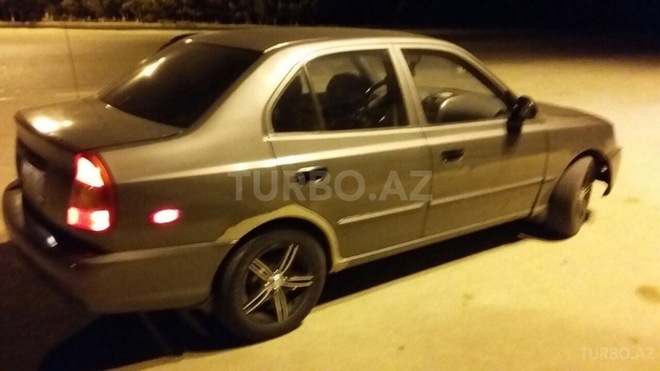 Hyundai Accent 2002, 300,000 km - 1.6 l - Şirvan