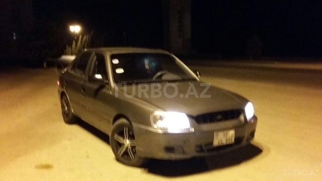 Hyundai Accent 2002, 300,000 km - 1.6 l - Şirvan