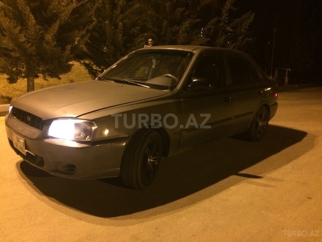 Hyundai Accent 2002, 300,000 km - 1.6 l - Şirvan
