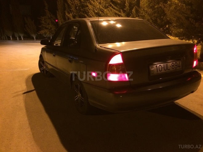 Hyundai Accent 2002, 300,000 km - 1.6 l - Şirvan