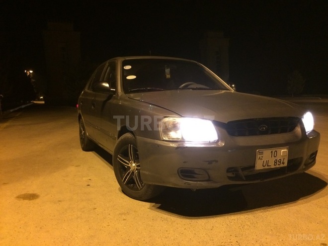 Hyundai Accent 2002, 300,000 km - 1.6 l - Şirvan