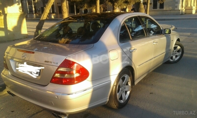 Mercedes E 270 2002, 330,000 km - 2.7 l - Bakı