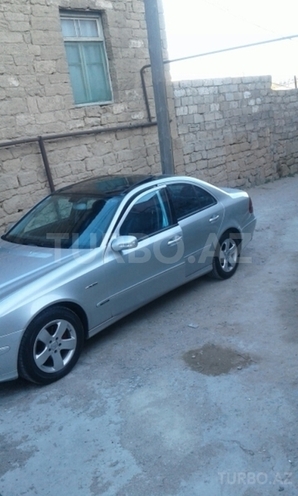 Mercedes E 270 2002, 330,000 km - 2.7 l - Bakı