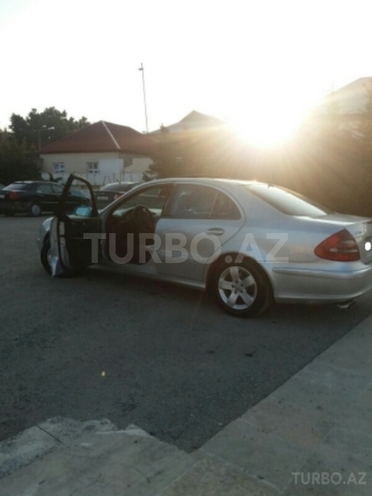 Mercedes E 270 2002, 330,000 km - 2.7 l - Bakı