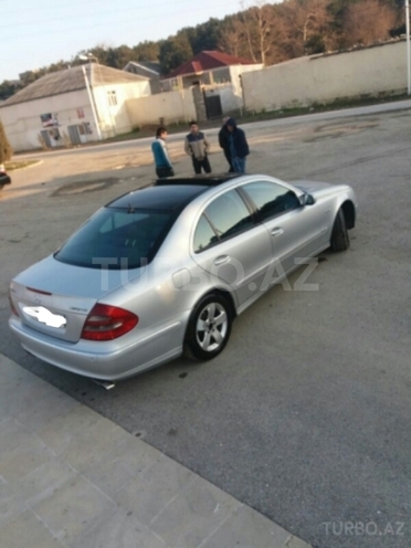 Mercedes E 270 2002, 330,000 km - 2.7 l - Bakı