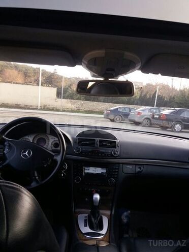 Mercedes E 270 2002, 330,000 km - 2.7 l - Bakı
