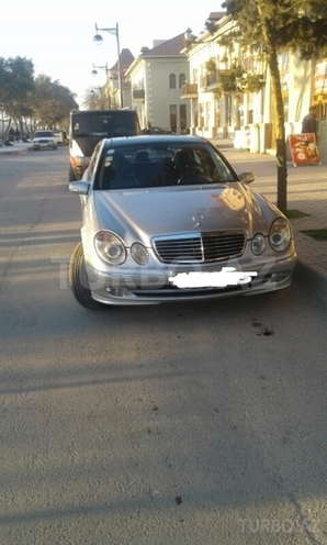 Mercedes E 270 2002, 330,000 km - 2.7 l - Bakı