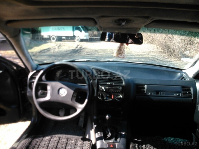 BMW 318 1992, 330,000 km - 1.8 l - Oğuz