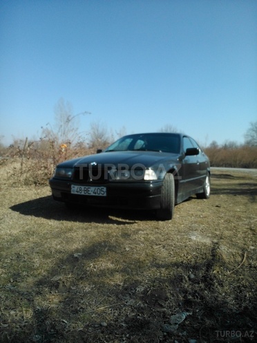 BMW 318 1992, 330,000 km - 1.8 l - Oğuz