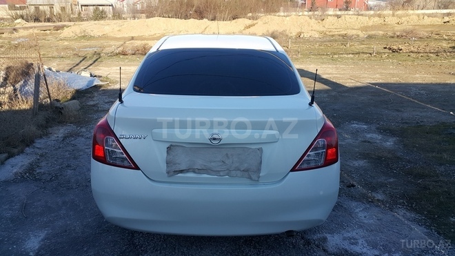 Nissan Sunny 2012, 80,000 km - 1.5 л - Bakı