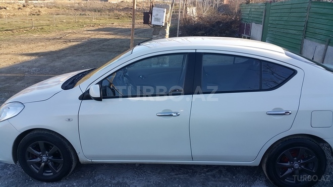 Nissan Sunny 2012, 80,000 km - 1.5 л - Bakı