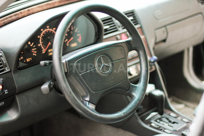 Mercedes C 230 1998, 186,000 km - 2.3 l - Bakı