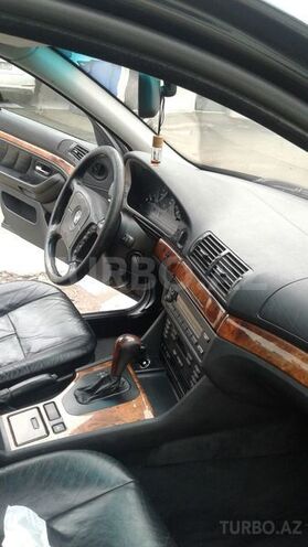 BMW 528 1996, 268,000 km - 2.8 l - Bakı