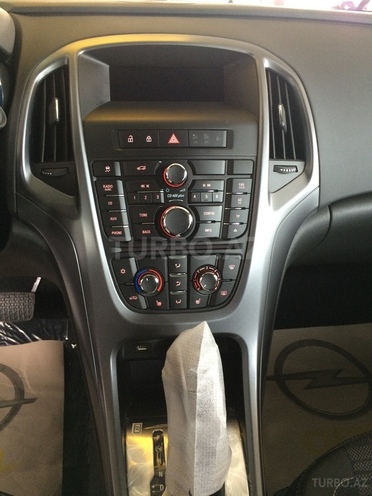 Opel Astra 2015, 0 km - 1.6 l - Bakı