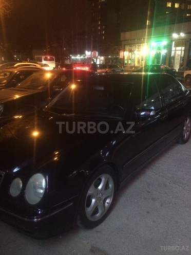 Mercedes E 280 1999, 270,000 km - 2.8 l - Bakı
