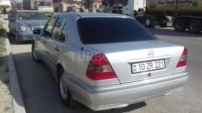 Mercedes C 220 1996, 240,000 km - 2.2 l - Bakı