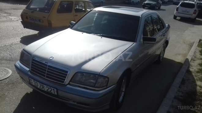 Mercedes C 220 1996, 240,000 km - 2.2 l - Bakı