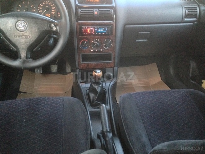 Opel Astra 1998, 70,000 km - 1.8 л - Xudat