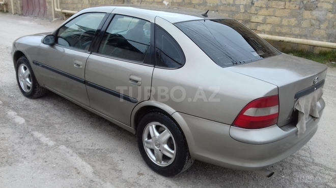 Opel Vectra 1996, 240,000 km - 2.0 l - Bakı
