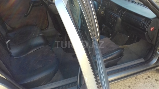 Opel Vectra 1996, 240,000 km - 2.0 l - Bakı