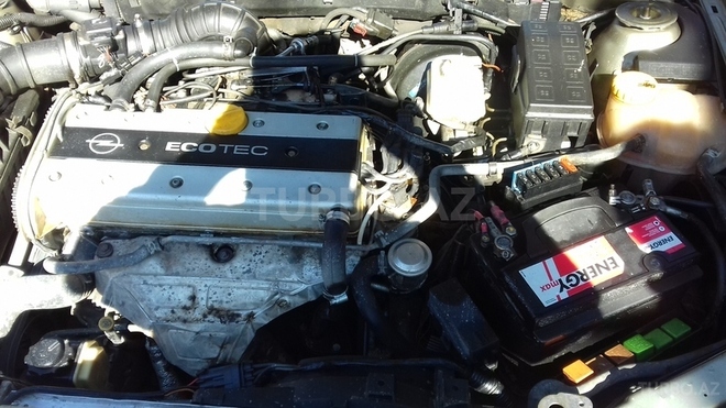 Opel Vectra 1996, 240,000 km - 2.0 l - Bakı