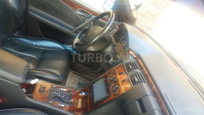 Mercedes E 230 1998, 245,000 km - 2.3 l - Bakı