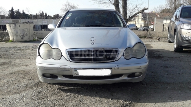 Mercedes C 220 2001, 230,000 km - 2.2 l - Bakı