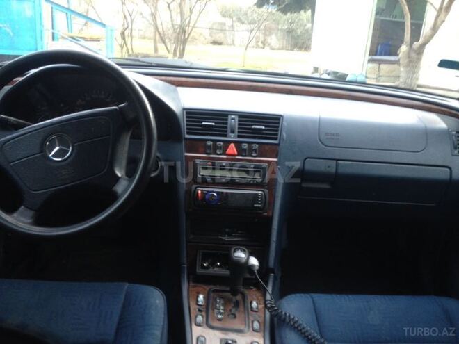 Mercedes E 220 2000, 28,695 km - 2.2 l - Sumqayıt