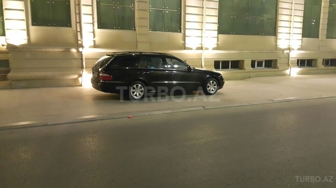 Mercedes E 240 2004, 169,500 km - 2.6 l - Bakı
