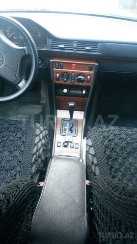 Mercedes E 220 1995, 400,000 km - 2.2 l - Bakı
