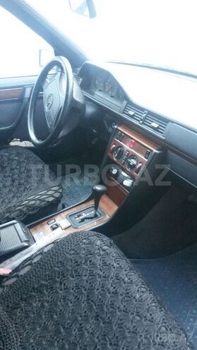 Mercedes E 220 1995, 400,000 km - 2.2 l - Bakı