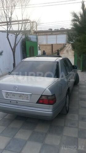 Mercedes E 220 1995, 400,000 km - 2.2 l - Bakı