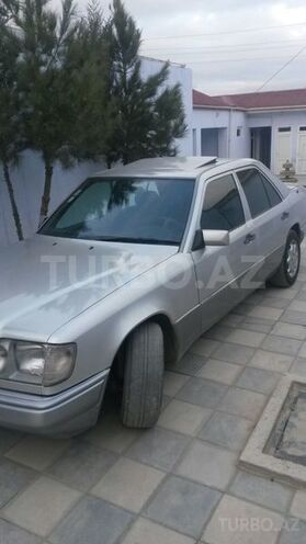 Mercedes E 220 1995, 400,000 km - 2.2 l - Bakı