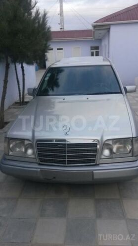 Mercedes E 220 1995, 400,000 km - 2.2 l - Bakı