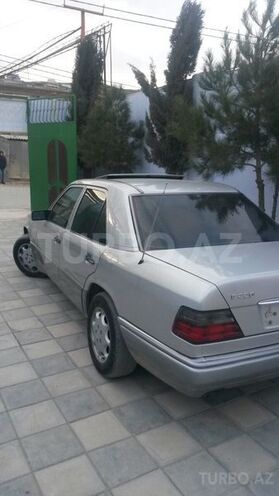 Mercedes E 220 1995, 400,000 km - 2.2 l - Bakı