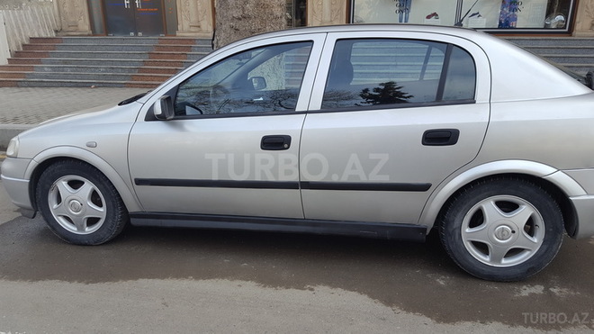 Opel Astra 1999, 200,000 km - 1.6 л - Gəncə