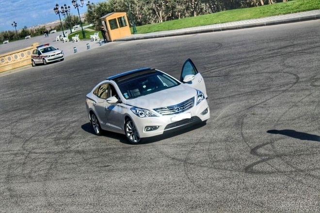 Hyundai Grandeur 2013, 75,000 km - 3.0 л - Bakı