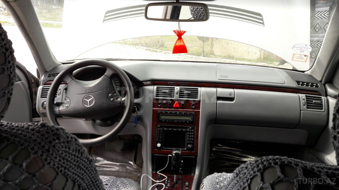 Mercedes E 320 2001, 348,000 km - 3.2 l - Bakı