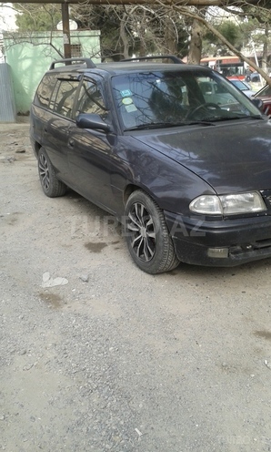 Opel Astra 1996, 259,740 km - 1.6 l - Bakı