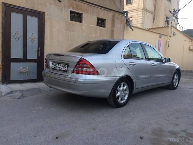 Mercedes C 220 2001, 218,000 km - 2.2 l - Bakı