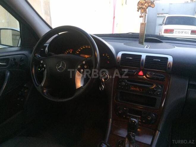 Mercedes C 220 2001, 218,000 km - 2.2 l - Bakı