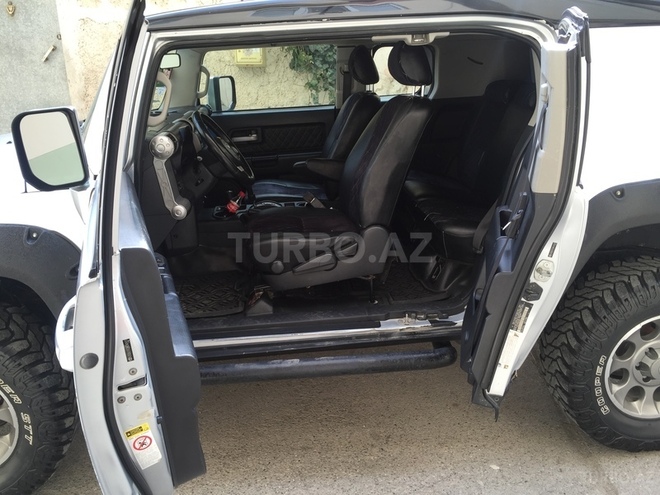 Toyota FJ Cruiser 2008, 138,000 km - 4.0 л - Bakı
